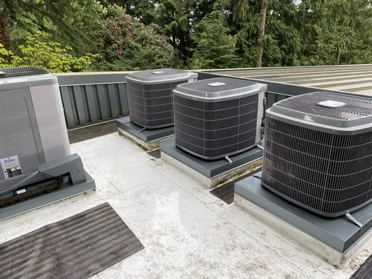 Joanis Mechanical Logo