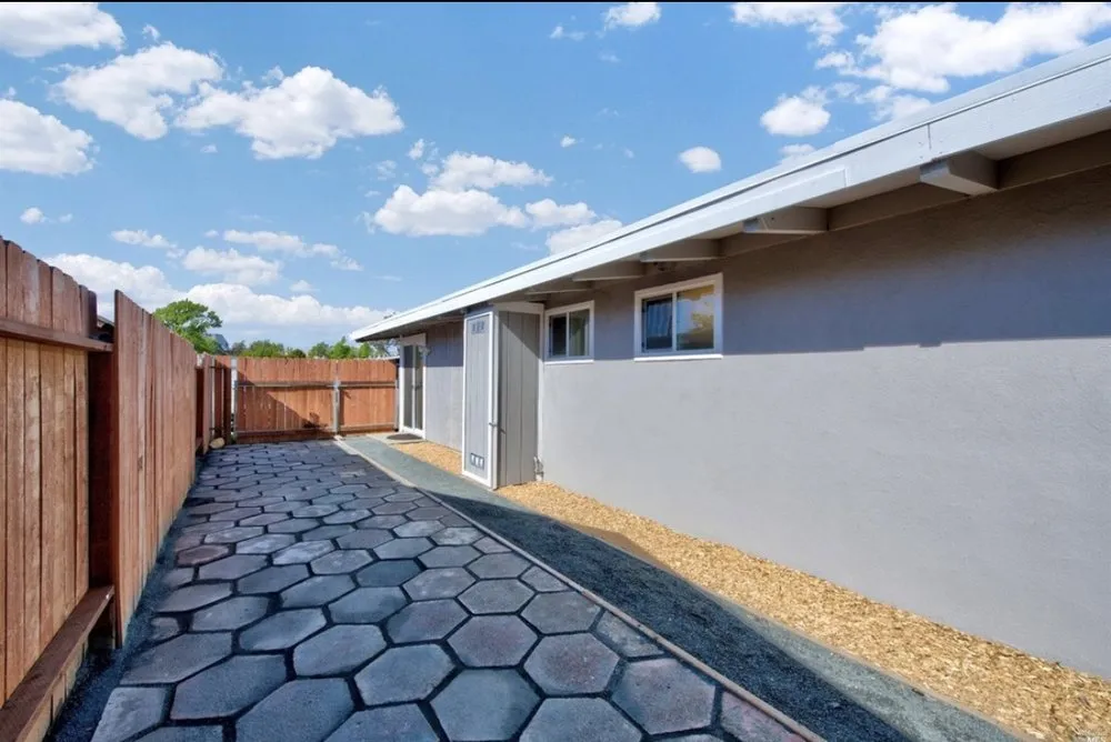 Slide of Joe Lewis Mechanical