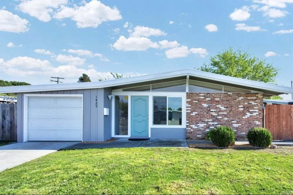 Slide of Joe Lewis Mechanical