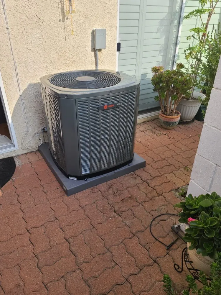 Slide of Johnny Airworks