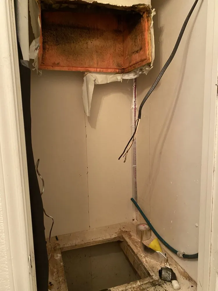 Slide of Johnny On the Spot Heating & Cooling