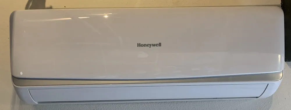 Slide of Johnny's HVAC