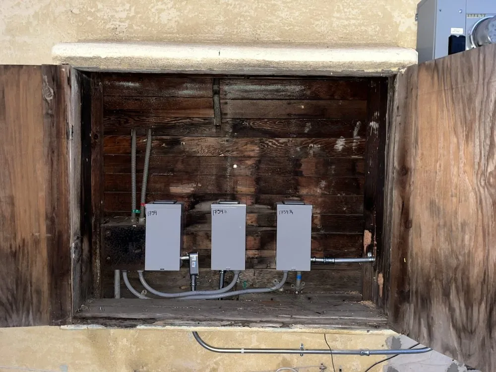 Slide of Jose Cruz Expert