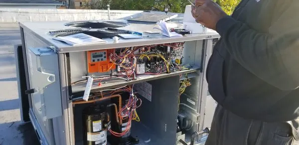 J&R's Heating and Cooling Services Logo