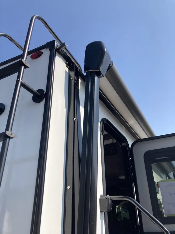 Slide of JSM Mobile RV Repairs