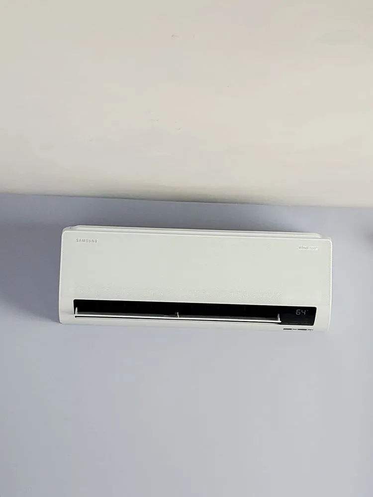 Slide of JT Comforts