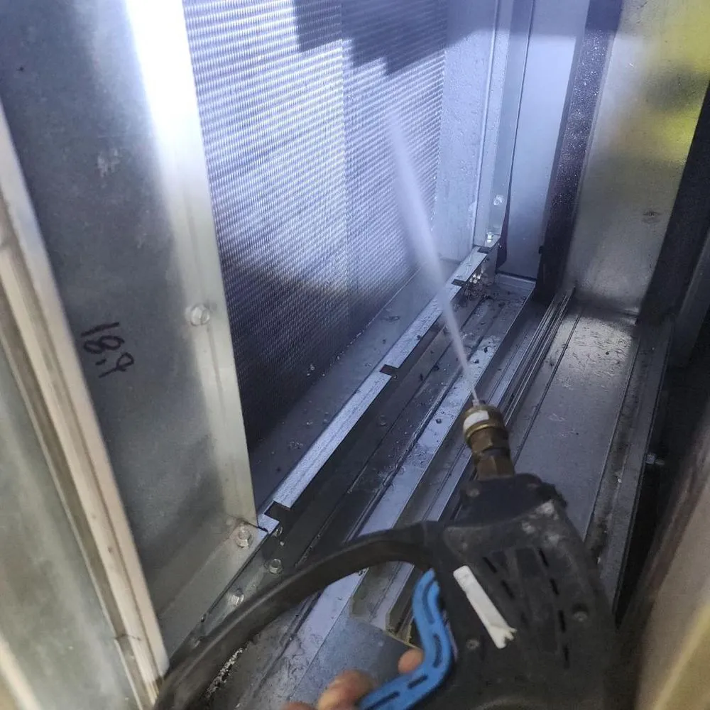 Slide of J&Y AC Services