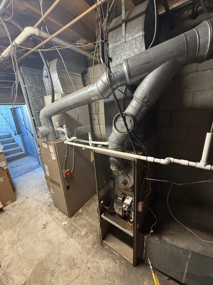 Slide of K I T Home Improvement