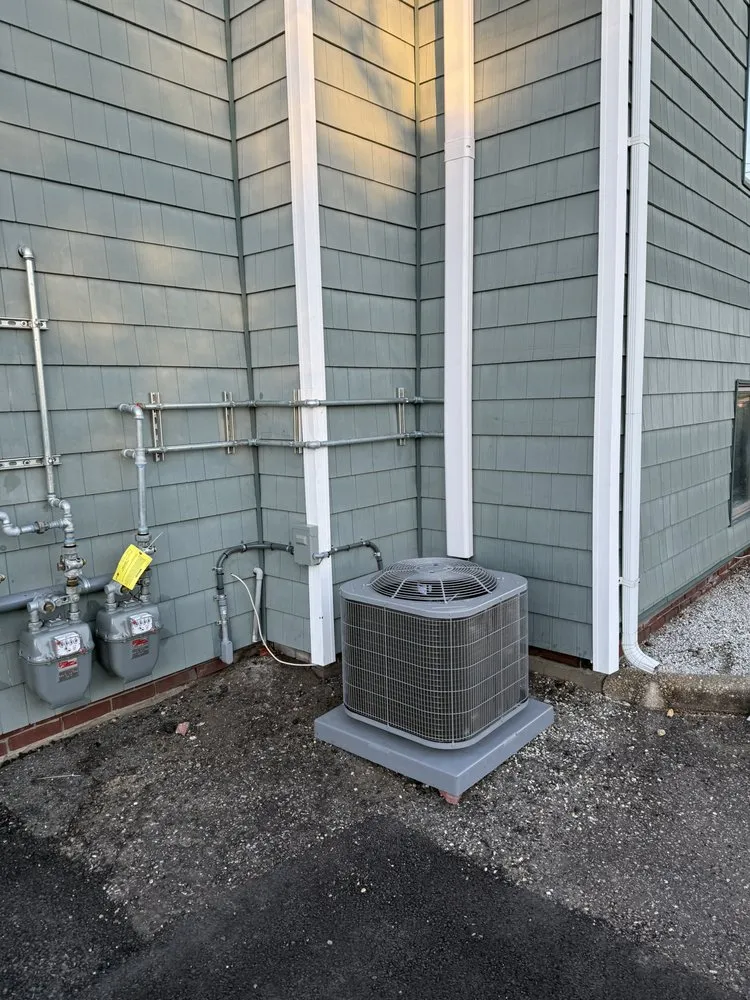 Slide of K I T Home Improvement