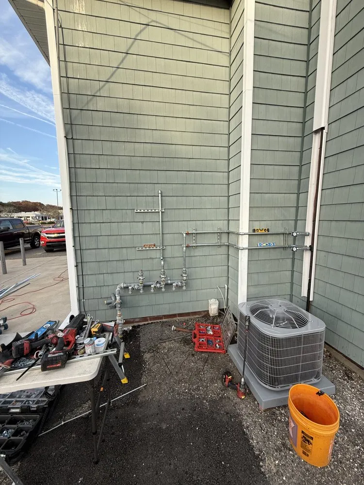 Slide of K I T Home Improvement