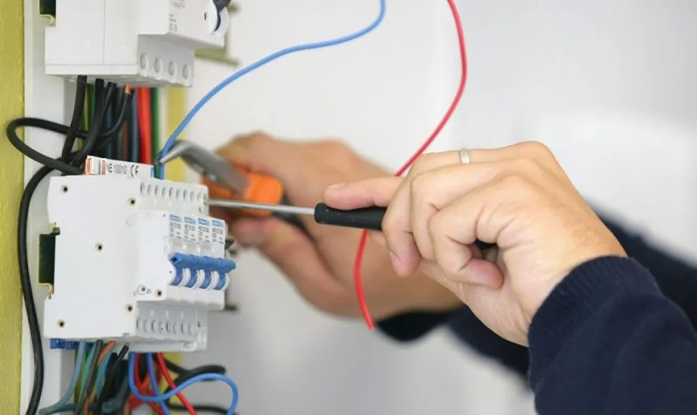 Slide of Komery Mechanical Services