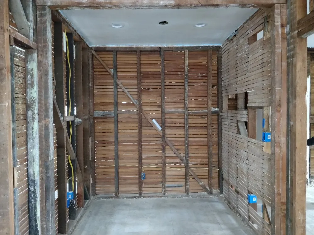 Slide of KT Electrical