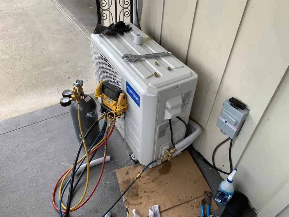 Slide of L-One Appliance Repair