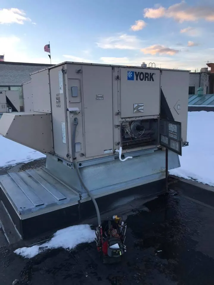 Slide of L&A Comfort Mechanical Inc