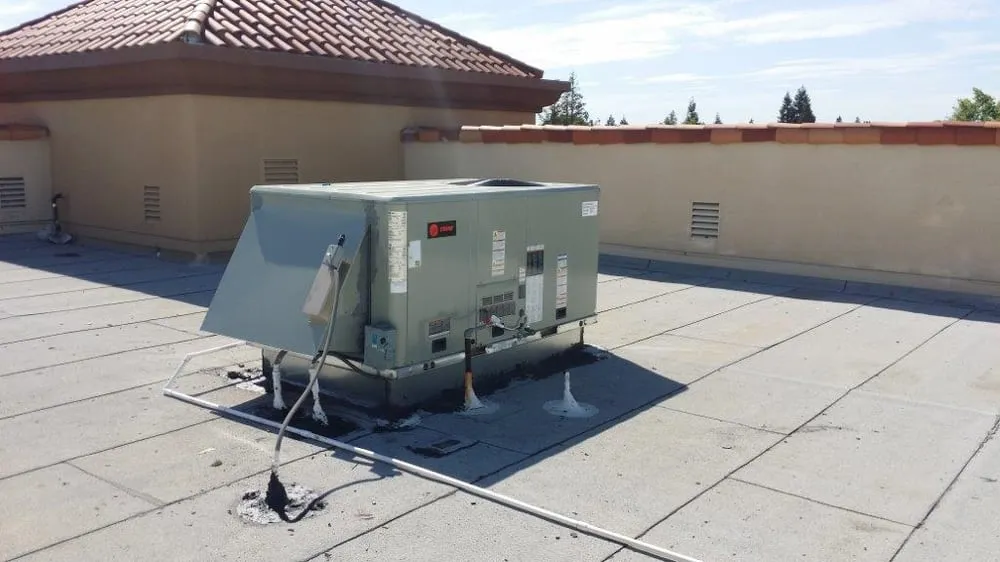 Slide of LA Construction Heating and Air