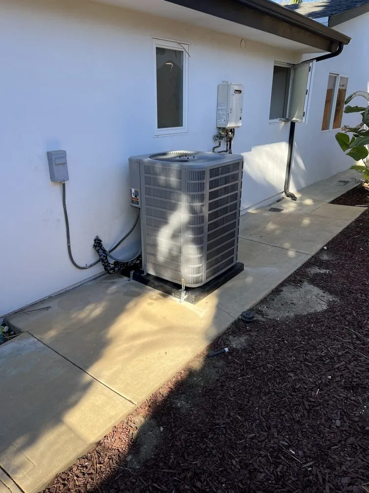 Slide of LA Construction Heating and Air