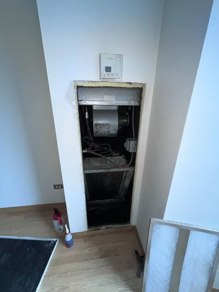 Slide of L&A Heating and Cooling