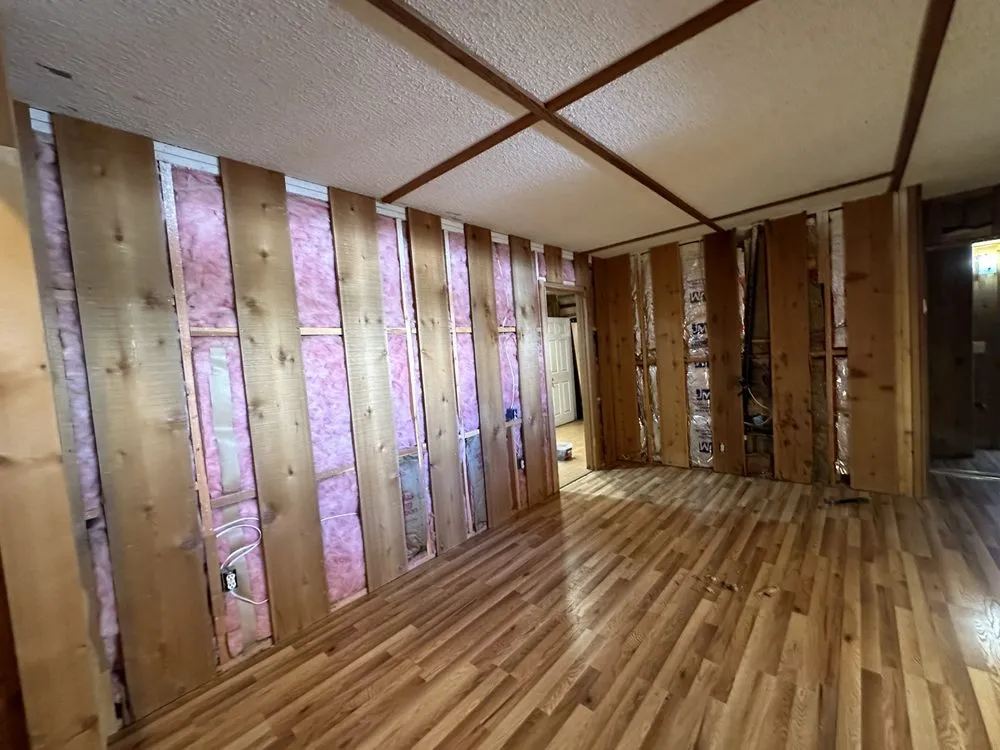 Slide of La Parra Services