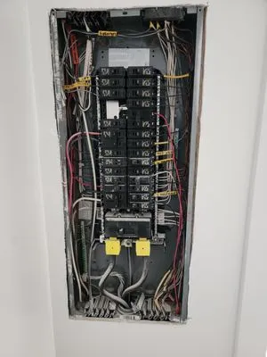 Laneyboy Electrical and Construction Logo