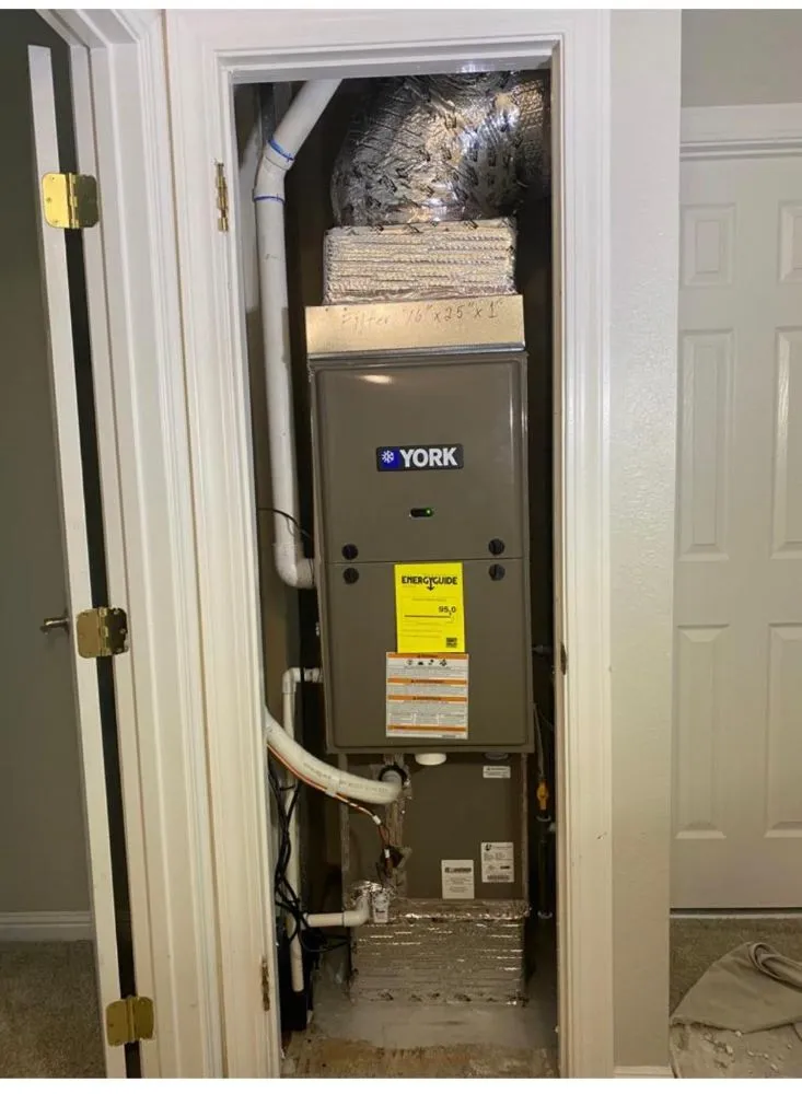 Slide of Lara's USA Heating & Air Conditioning