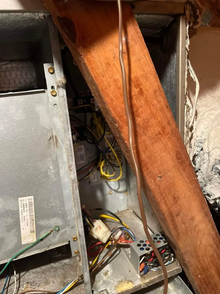 Slide of Laredo Heating & Cooling