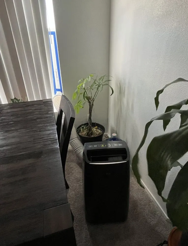 Slide of Las Vegas AC Rentals