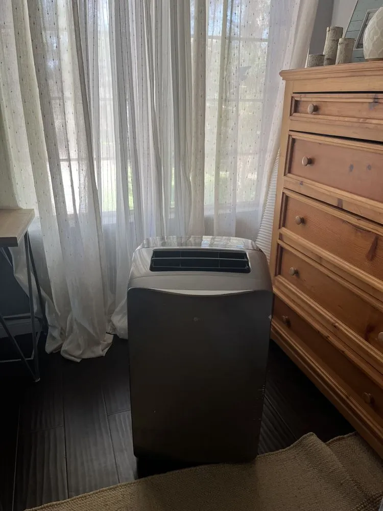 Slide of Las Vegas AC Rentals