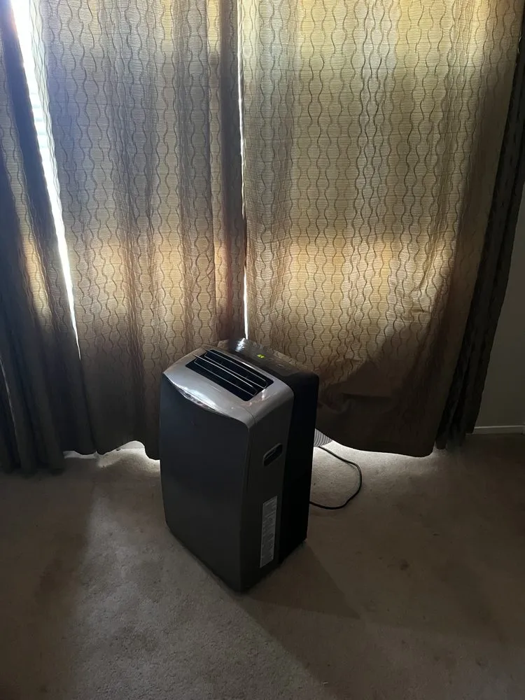 Slide of Las Vegas AC Rentals