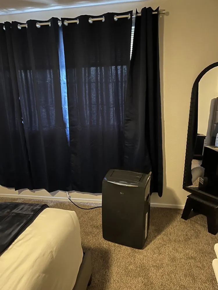 Slide of Las Vegas AC Rentals