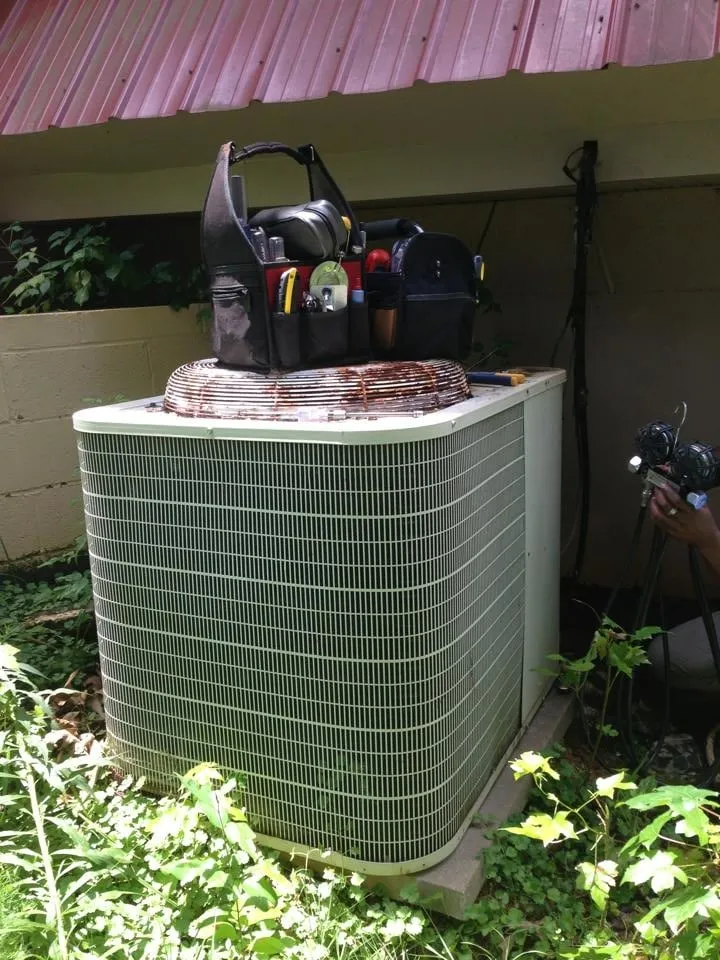 Slide of Latino Heating and Air