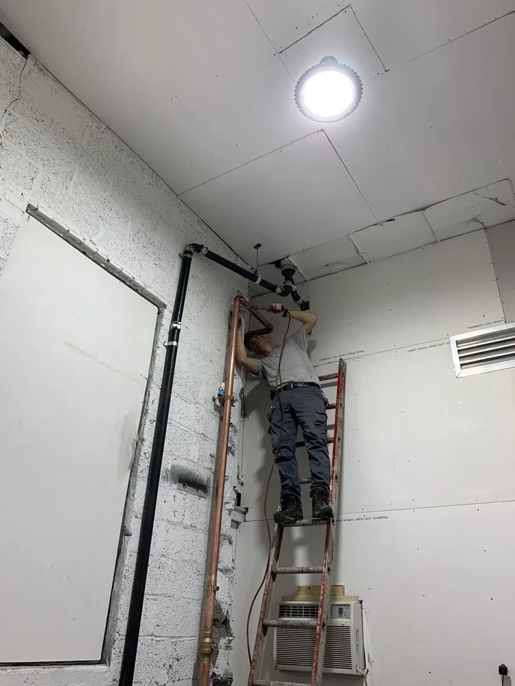 Slide of L&B Mechanical