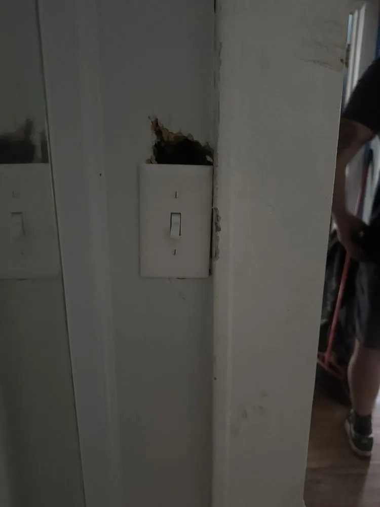 Slide of Lee Company