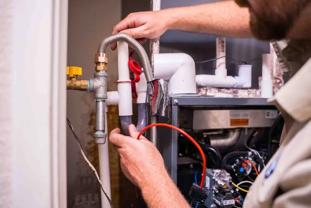 Slide of Lee's Air, Plumbing, & Heating