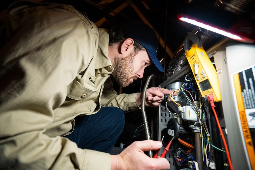 Slide of Lee's Air Plumbing & Heating