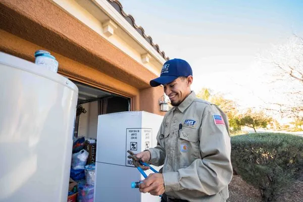 Lee's Air Plumbing & Heating Logo