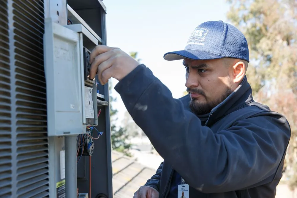 Slide of Lee's Air, Plumbing, Heating, & Roofing