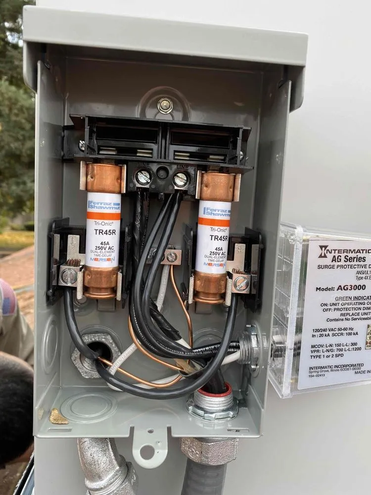 Slide of Lee's Air, Plumbing, Heating, & Roofing