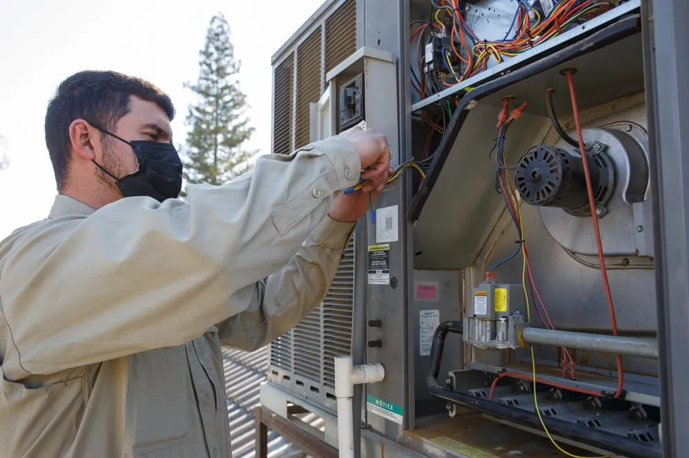 Slide of Lee's Air, Plumbing, Heating, & Roofing