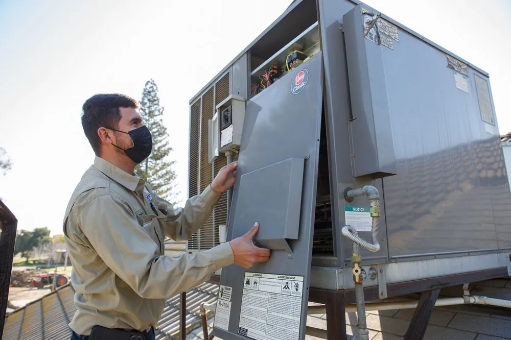 Slide of Lee's Air, Plumbing, Heating, & Roofing