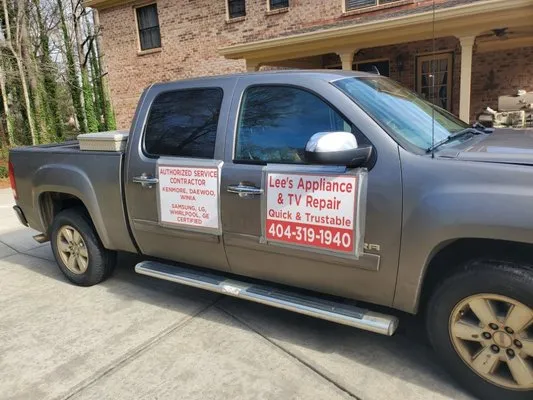 Lee's Appliance And Tv repair Logo