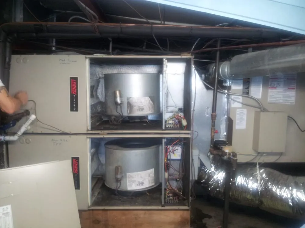 Slide of Lee's Cooling & Heating