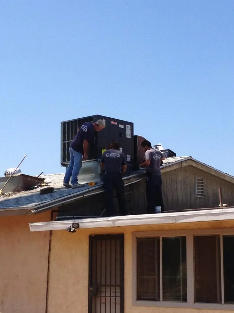 Slide of Lee's Heating & Air Conditioning