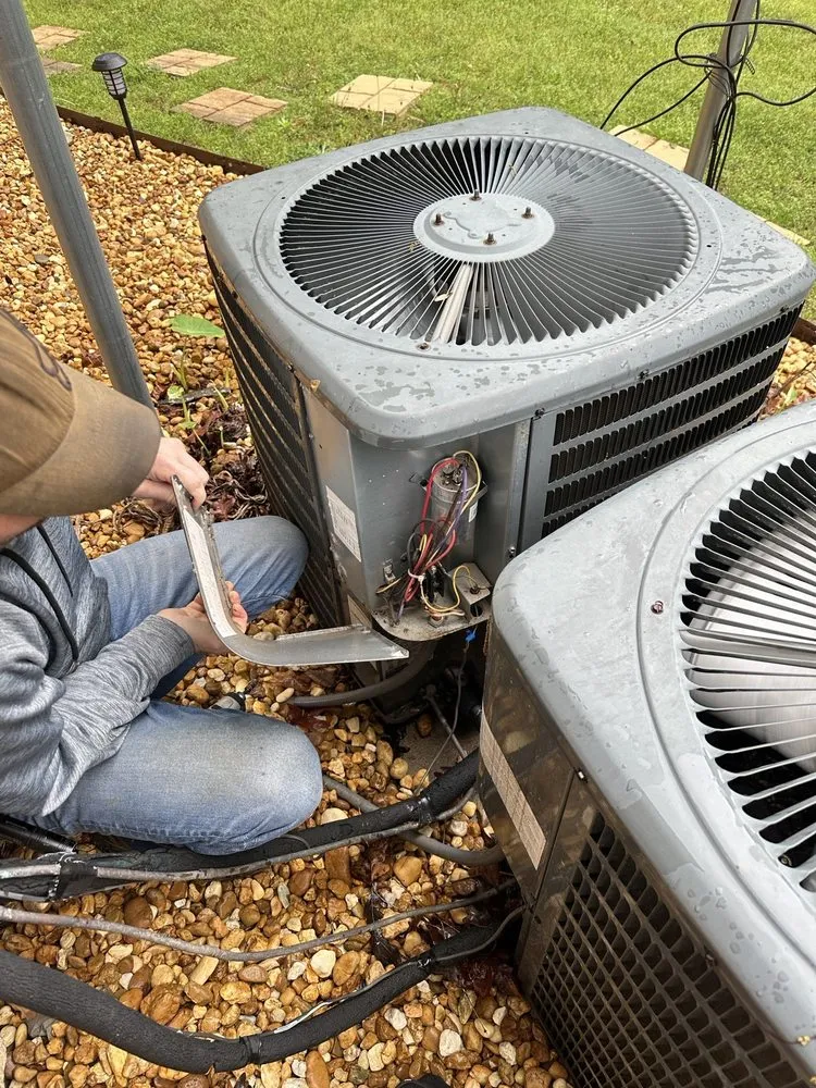 Slide of Lee's Heating & Air