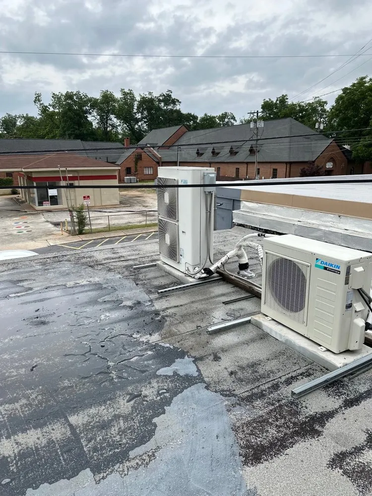 Slide of Lee's Heating & Air