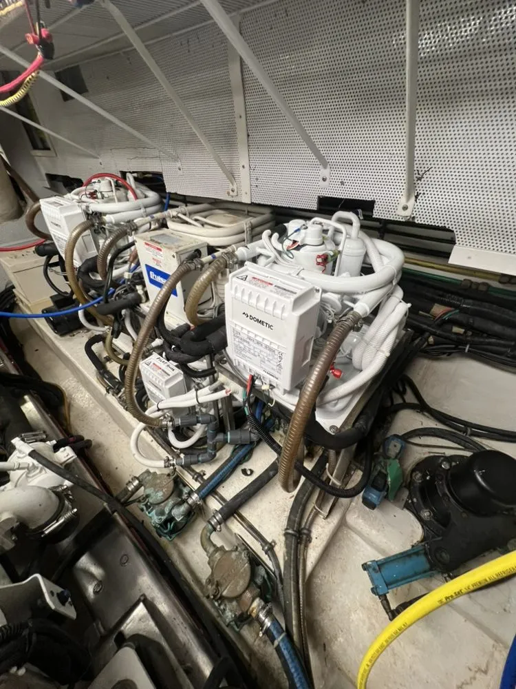 Slide of Lee’s pros