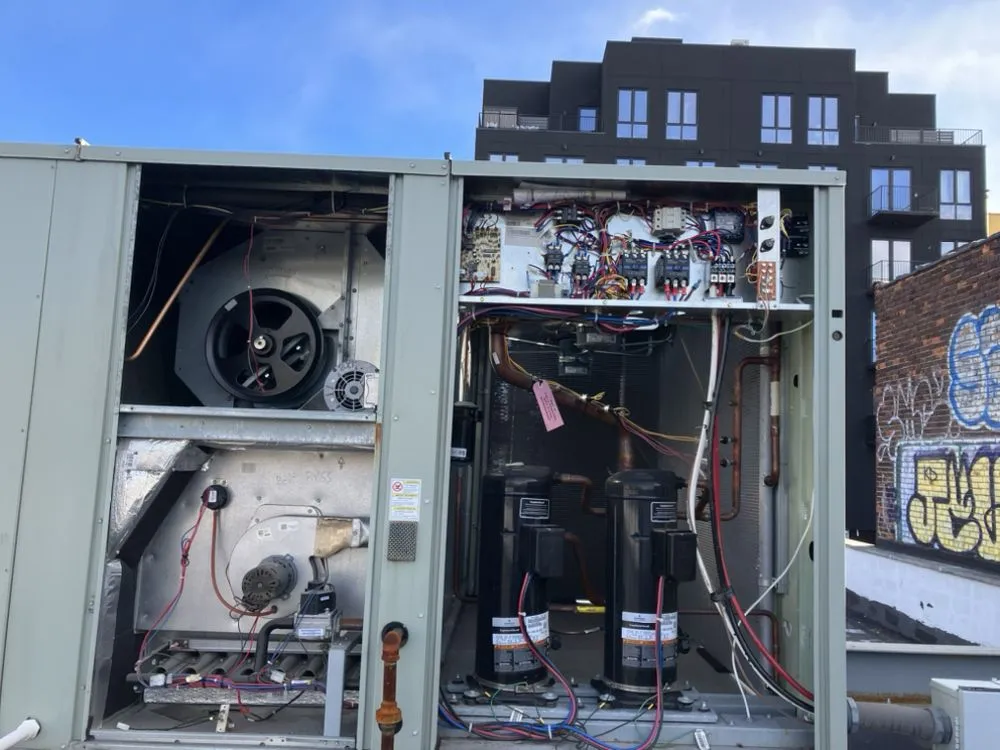 Slide of Legend Airy AC