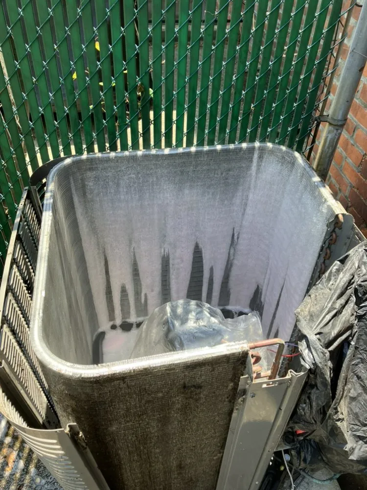 Slide of Legend Airy AC