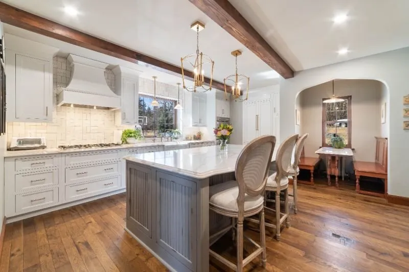 Slide of Lenard Electric