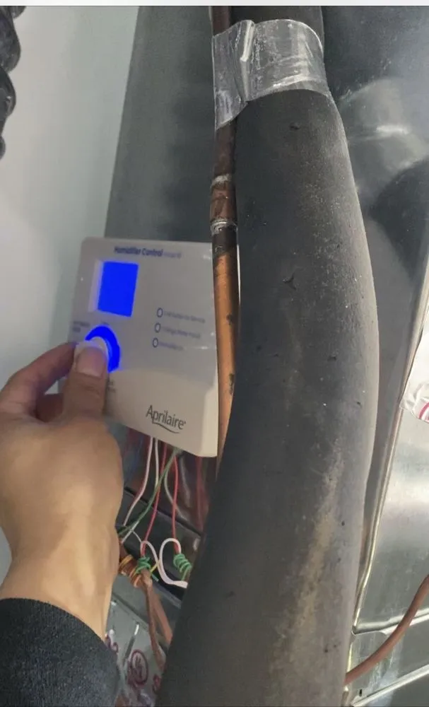 Slide of Leo Air Solutions