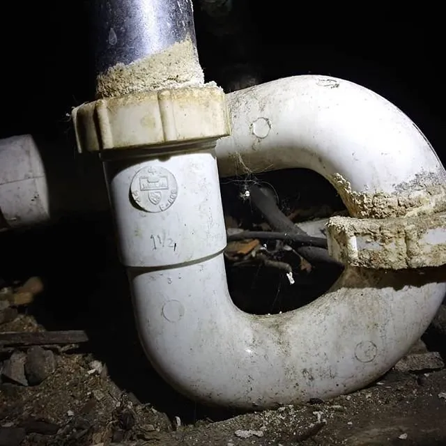 Slide of Leo Plumbing and Heating